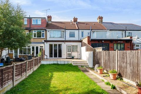 4 bedroom terraced house for sale, Eccleston Crescent, Chadwell Heath, RM6