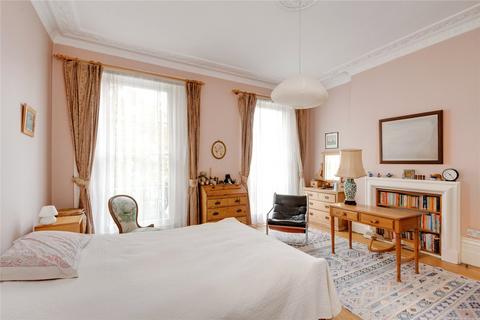 32 Abbey Gardens, London, NW8 9AT