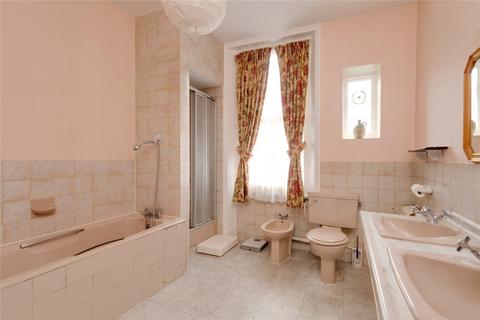 32 Abbey Gardens, London, NW8 9AT