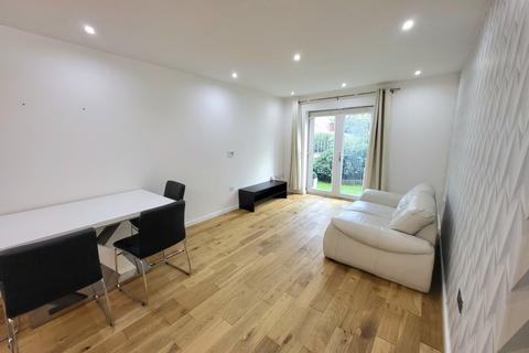 2 bedroom flat to rent, Georgia Avenue, West Didsbury, Manchester, M20