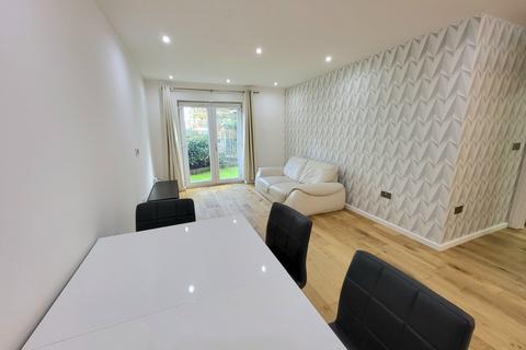 2 bedroom flat to rent, Georgia Avenue, West Didsbury, Manchester, M20