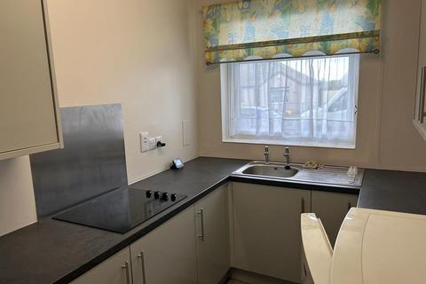 2 bedroom flat to rent, Levens Drive, Heysham, LA3