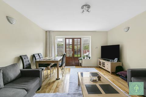 3 bedroom end of terrace house for sale - Trinity Road, London, N22