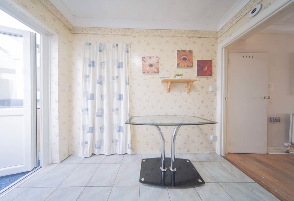 Bradleigh Avenue, Grays, Essex 1 bed in a flat share £950 pcm (£219 pw)