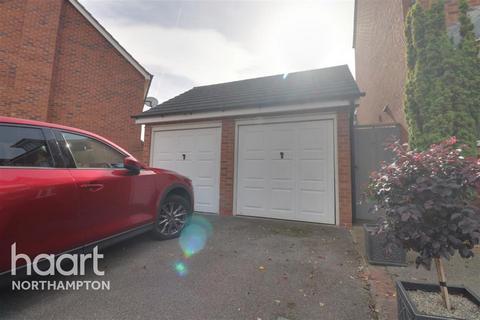 4 bedroom detached house to rent, Little Billing