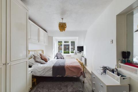 71 The Ruffetts, South Croydon, CR2 7LT