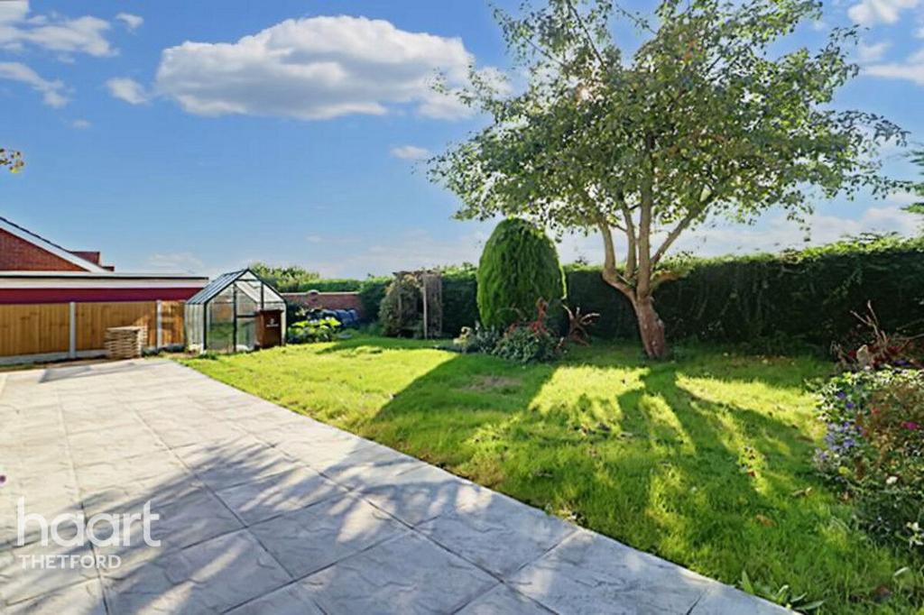Church Road, Diss 2 bed semidetached bungalow for sale £295,000