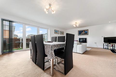 2 bedroom apartment for sale - Sorrento House, Ezel Court, Century Wharf, Cardiff
