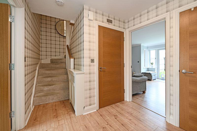 Samuel Mortimer Close, Fareham PO15 3 bed semidetached house £390,000