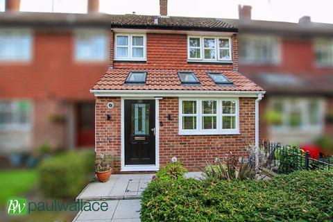 3 bedroom terraced house for sale, Rowlands Close, Cheshunt