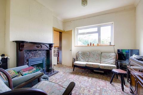 2 bedroom bungalow for sale, Roedean Avenue, Enfield