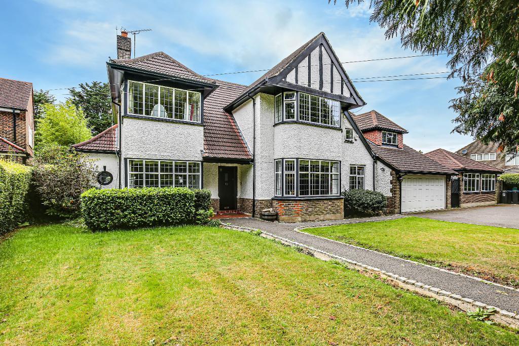 Westhall Park, Warlingham, Surrey, CR6 9HS 5 bed detached house for