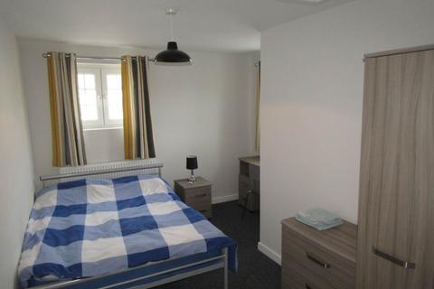 4 bedroom house to rent, Bond Street, Sandfields, City Centre, , Swansea