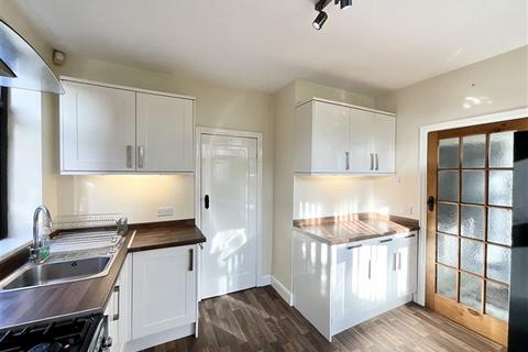 44 Clifton Crescent, Sheffield, S9 4BE