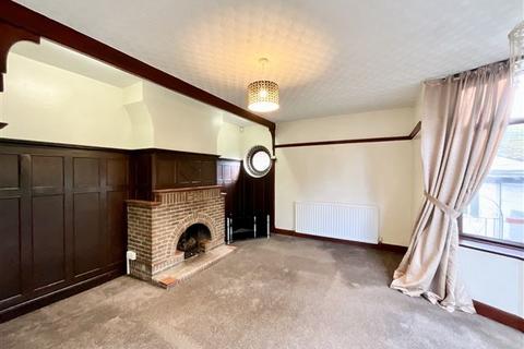 44 Clifton Crescent, Sheffield, S9 4BE
