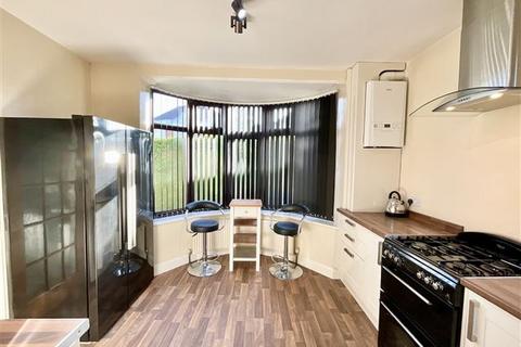 44 Clifton Crescent, Sheffield, S9 4BE