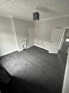 2 bedroom terraced house to rent - Clive Vale, Estcourt Street, Hull