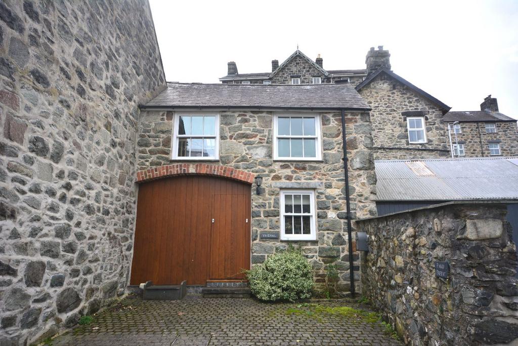 Yr Efail, Upperfield Street, Dolgellau LL40 1NA 2 bed semidetached