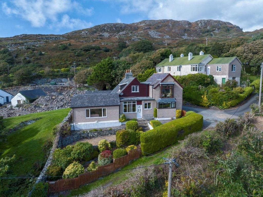 Cader Betti, Panorama Road, Barmouth LL42 1DQ 5 bed detached house for