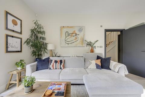 8 Aldworth Grove, London, SE13 6HJ