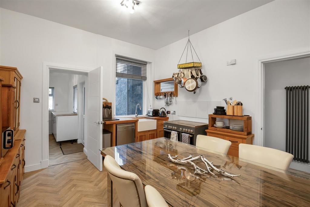 83 Victoria Terrace 19.jpg