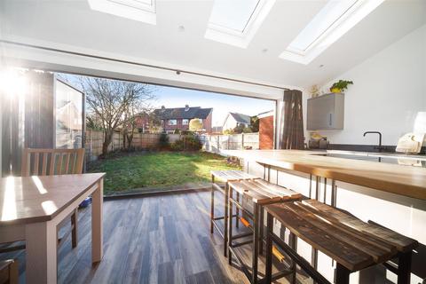 4 Crest View, Sutton Coldfield, B74 3QA