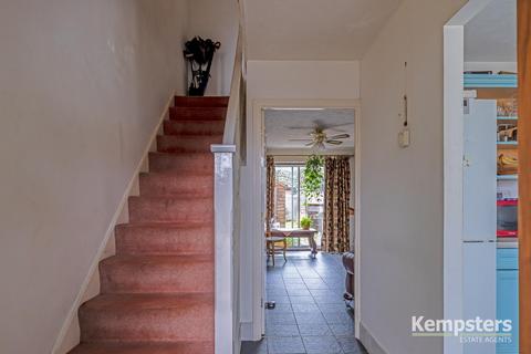10 Magnolia Close, South Ockendon, RM15 6TE