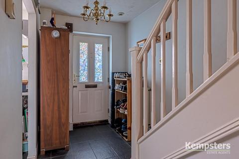 10 Magnolia Close, South Ockendon, RM15 6TE