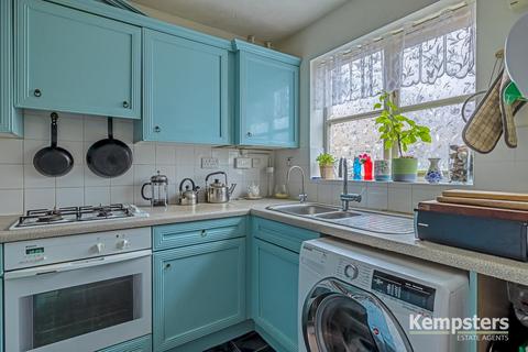 10 Magnolia Close, South Ockendon, RM15 6TE