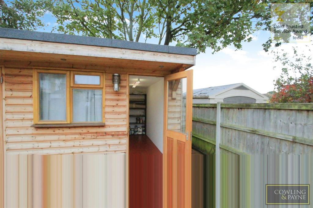 R/hand section of outbuilding inc within the tenan