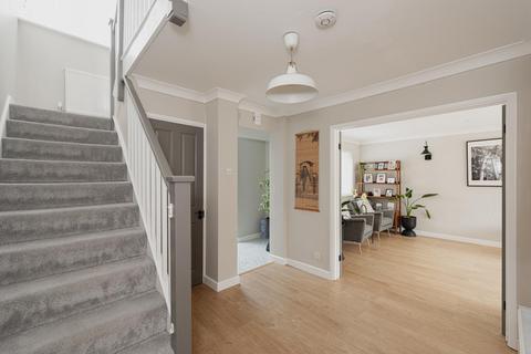 22 Windmill Close, Epsom, KT17 3AL
