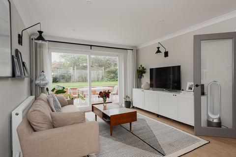 22 Windmill Close, Epsom, KT17 3AL