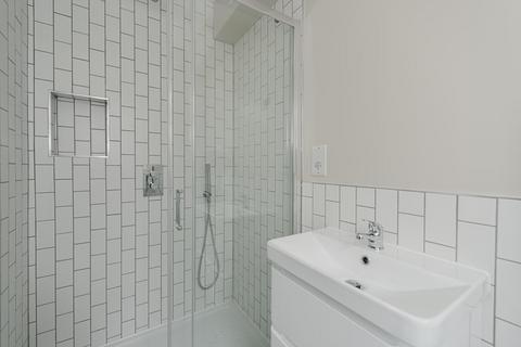 22 Windmill Close, Epsom, KT17 3AL