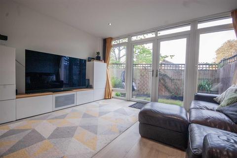 1, Celmeres Court, 77 Springfield Road, Chelmsford, CM2 6JG