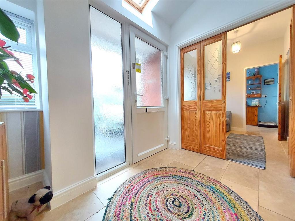 Windermere Way, StourportOnSevern 3 bed semidetached house for sale