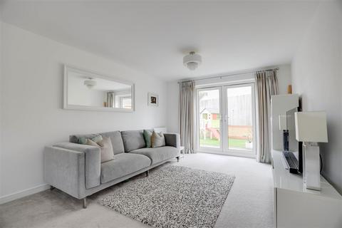13 Badgers Brook Rise, Ystradowen, Cowbridge, CF71 7TW