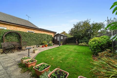 25 Cornwall Close, Lawford, Manningtree, CO11 2ES