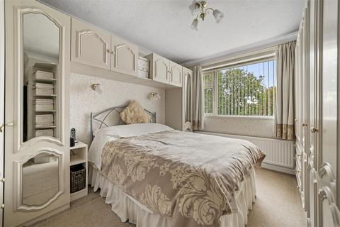 25 Cornwall Close, Lawford, Manningtree, CO11 2ES