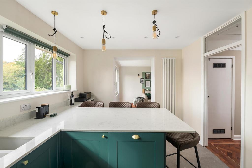 26 Merrywood Park internals11.jpg