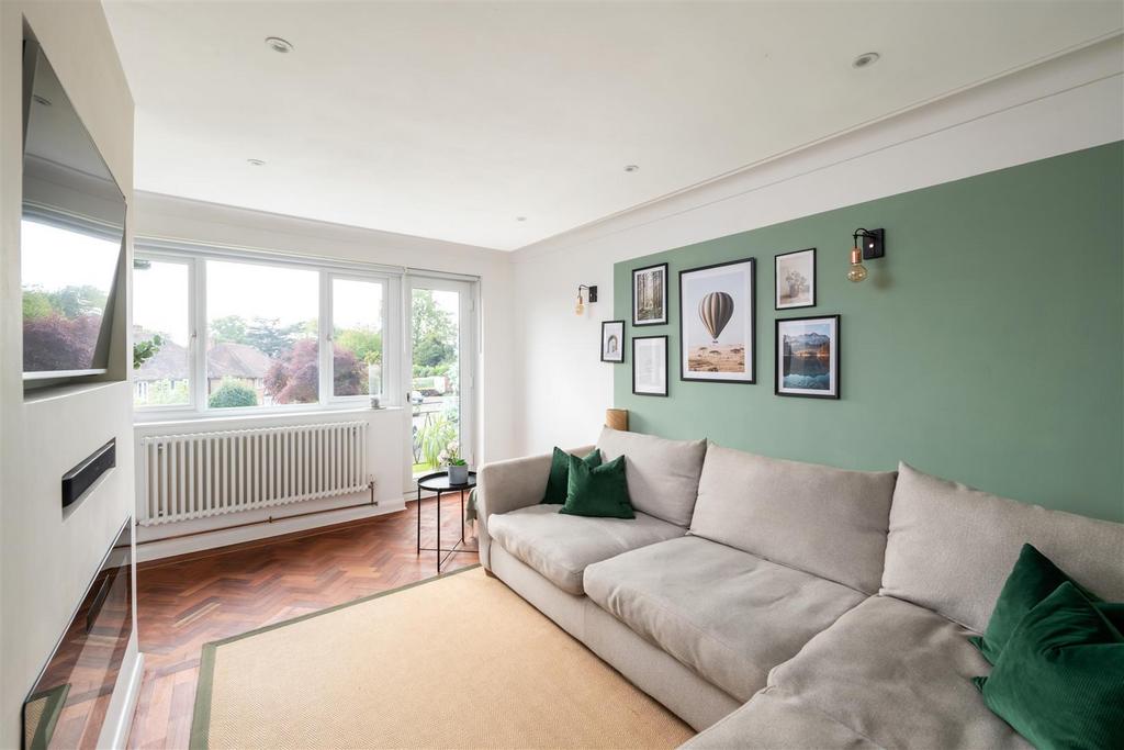 26 Merrywood Park internals15.jpg