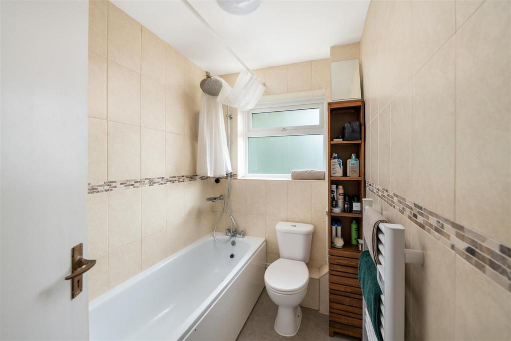 26 Merrywood Park internals16.jpg