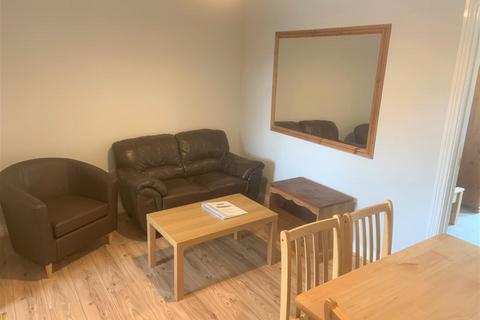 3 bedroom flat to rent - 11 Venneit CloseRoger Dudman WayOxford