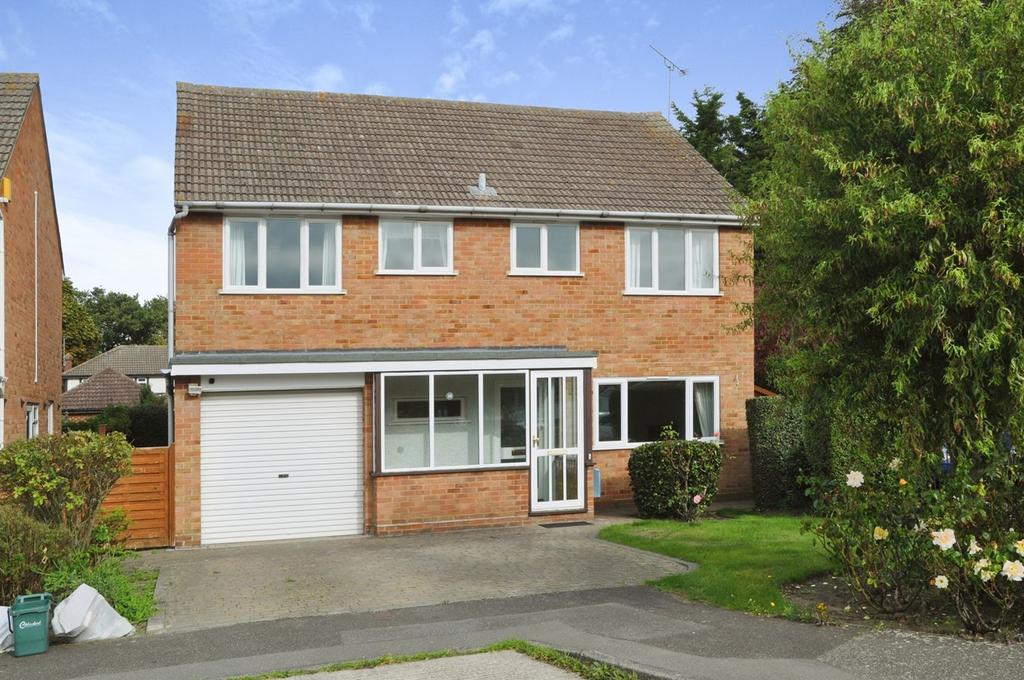 Colley Road, Great Baddow, Chelmsford, CM2 4 bed detached house for