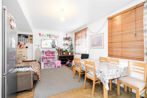 3 bedroom maisonette for sale - Manford Court, Manford Way, Chigwell
