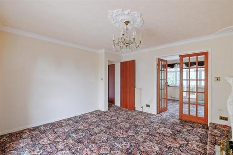 5 Chanctonbury Chase, Seasalter, Whitstable, CT5 4SS
