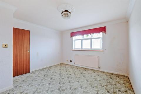 5 Chanctonbury Chase, Seasalter, Whitstable, CT5 4SS