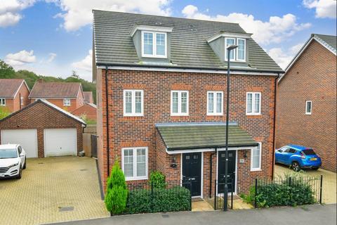 3 bedroom semi-detached house for sale, Foxglove Drive, Crawley, West Sussex
