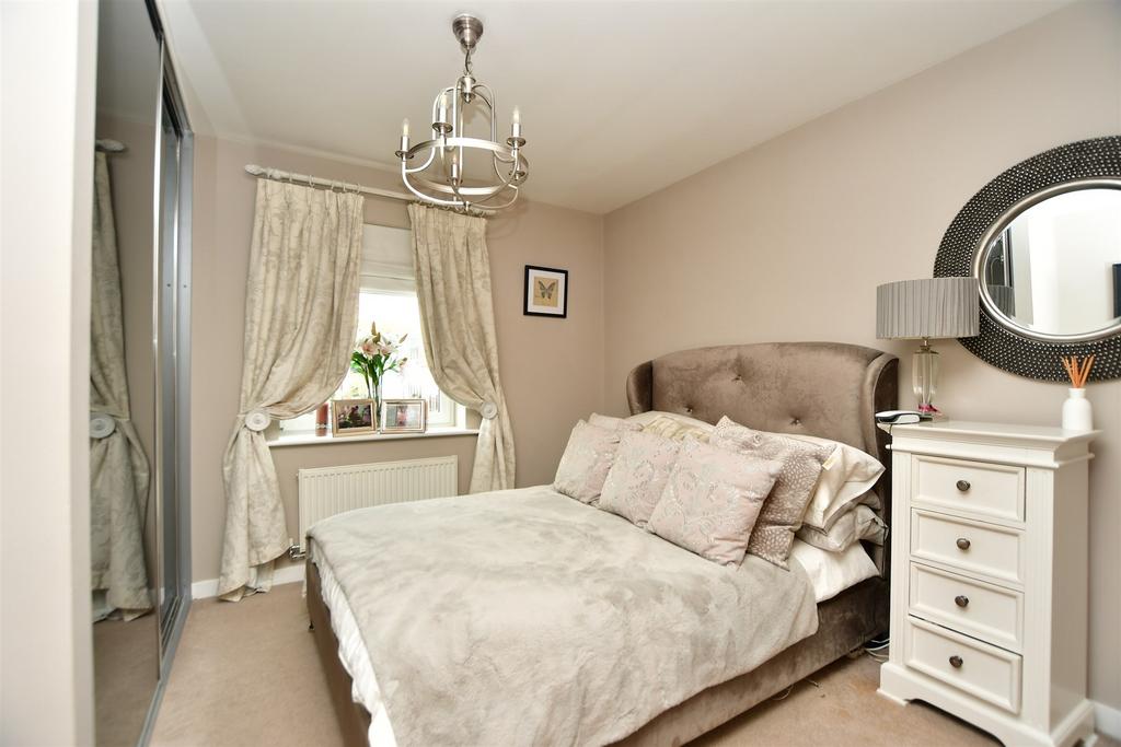 Campion Square, Dunton Green, Sevenoaks, Kent 2 bed apartment for sale