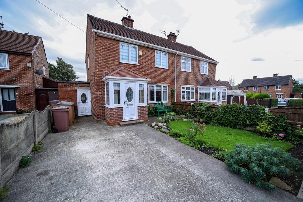 Siddeley Drive, Newton Le Willows 2 bed semidetached house £850 pcm