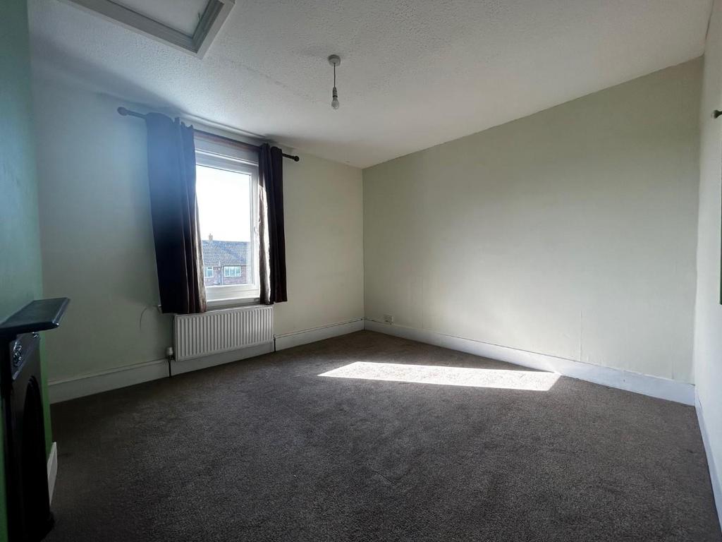 Bedroom 1.jpg